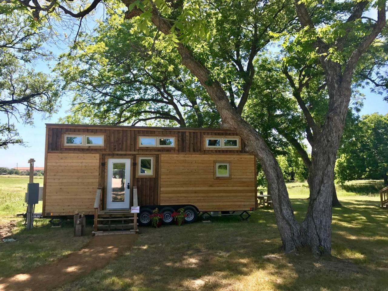 Montana Escape Elegant Tiny House In Waco Near Magnolia 빌라 외부 사진