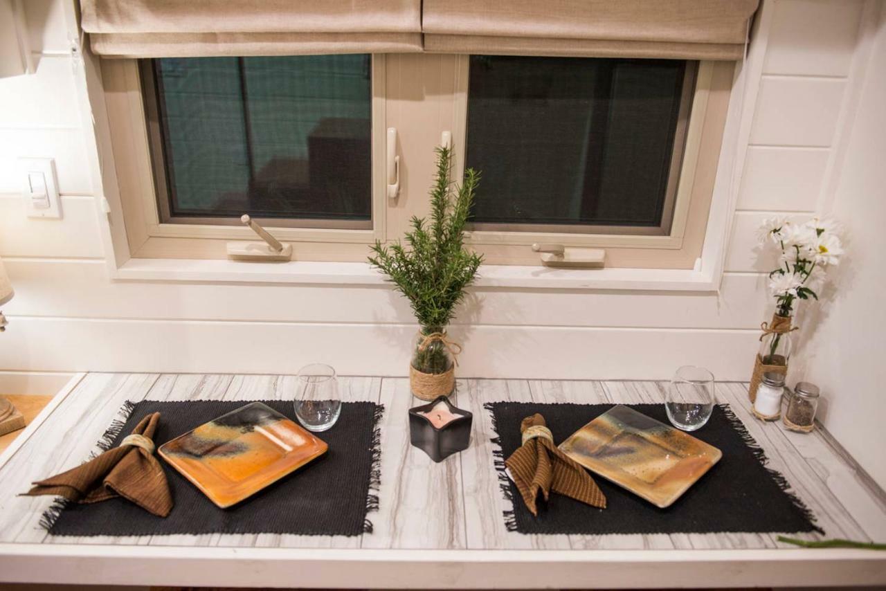Montana Escape Elegant Tiny House In Waco Near Magnolia 빌라 외부 사진